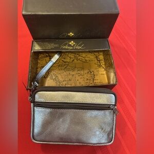 New Patricia Nash Antique Platinum Metallic 100% Full Grain Leather Wristlet